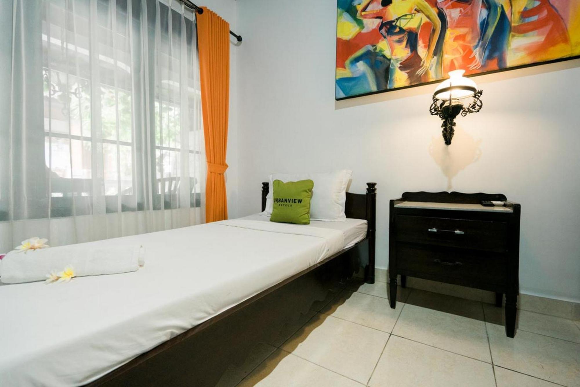 Urbanview Hotel Ananda Beach Sanur Exteriér fotografie